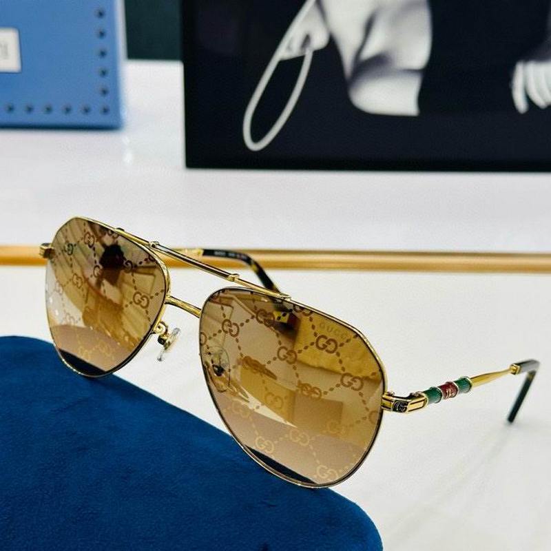 Gucci Sunglasses 547